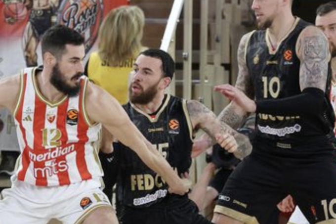 Košarkaši Crvene zvezde slave veliku pobedu