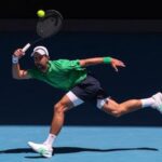 Đoković slavi pobedu protiv Frančeska